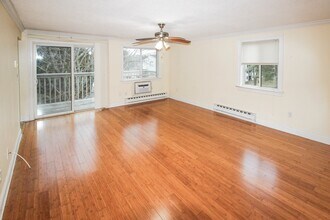 7 Padanaram Rd in Danbury, CT - Building Photo - Building Photo