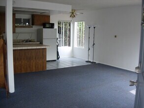 816 Delaware St, Unit 816 #2 Delaware St. in Imperial Beach, CA - Building Photo - Building Photo