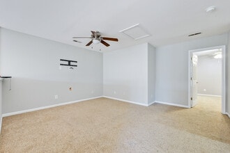 8849 Jenny Lind St in North Charleston, SC - Building Photo - Building Photo