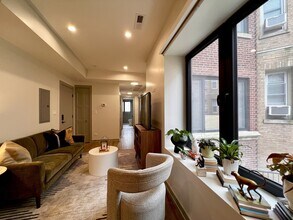 1337 W Estes Ave in Chicago, IL - Building Photo - Building Photo