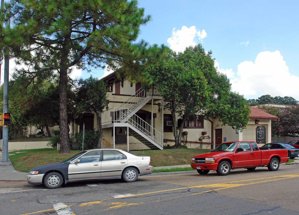 855 St Ferdinand St in Baton Rouge, LA - Building Photo