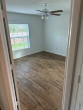 1216 33rd Ave SW in Vero Beach, FL - Foto de edificio - Building Photo