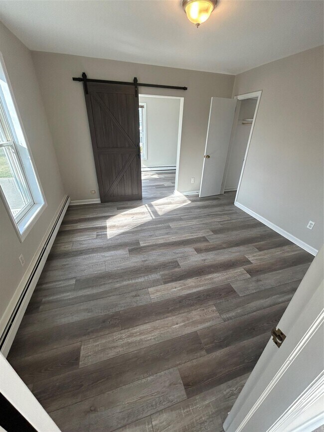 944 Union St in Bohemia, NY - Building Photo - Building Photo