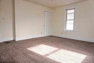 427 Pennsylvania Ave in Morgantown, WV - Building Photo - Building Photo