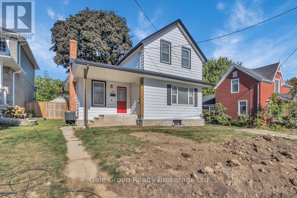 17 Arthur St in Woodstock, ON - Building Photo