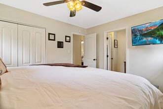 9424 Sumac Rd, Unit SI ID1285047P in Des Plaines, IL - Building Photo - Building Photo