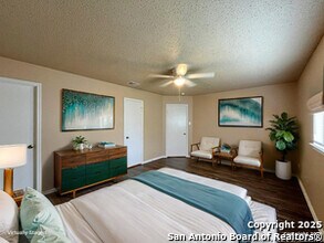 6847 Canary Meadow Dr in Converse, TX - Building Photo - Building Photo