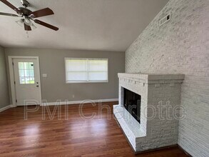 1100 Vickery Dr in Charlotte, NC - Building Photo - Building Photo