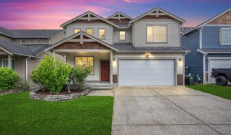 17620 74th Ave Ct E in Puyallup, WA - Building Photo