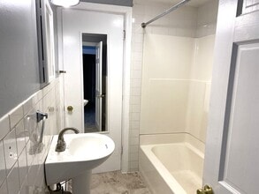 53 Jay St in North Attleborough, MA - Foto de edificio - Building Photo