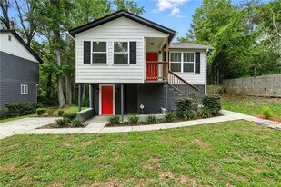 2343 Carver Dr NW in Atlanta, GA - Building Photo