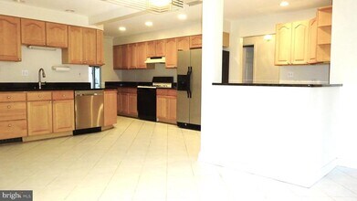 9804 Broad St in Bethesda, MD - Building Photo - Building Photo