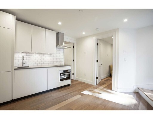72 Beacon St-Unit -One in Boston, MA - Building Photo - Building Photo