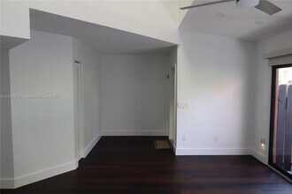 454 SE 14th St in Dania Beach, FL - Building Photo - Building Photo