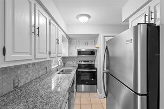 5126 St Charles Ln in Orlando, FL - Building Photo - Building Photo