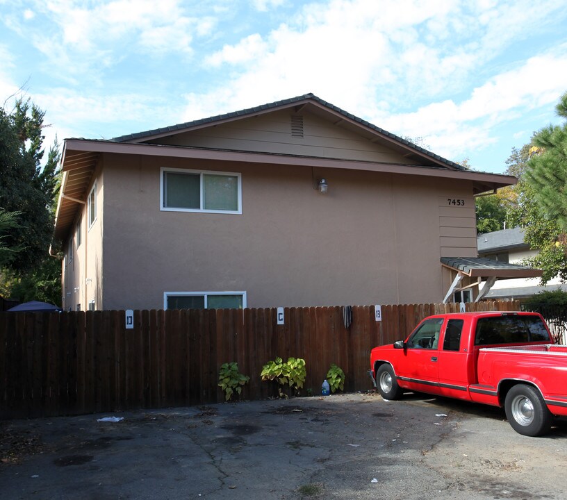 7453 Tiara Way in Citrus Heights, CA - Building Photo