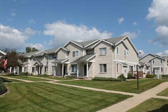 Madison Townhomes in Madison, WI - Foto de edificio - Building Photo