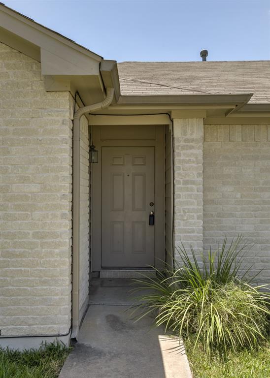 1108 Blewett Dr in Hutto, TX - Building Photo - Building Photo
