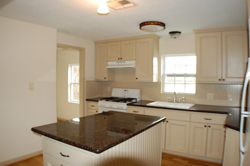 2107 Avenue O 1/2-Unit -UP in Galveston, TX - Building Photo
