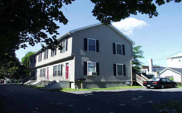 26 Houghton St in Worcester, MA - Foto de edificio