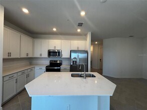 17565 Opal Sand Dr, Unit 308 in Venice, FL - Building Photo - Building Photo