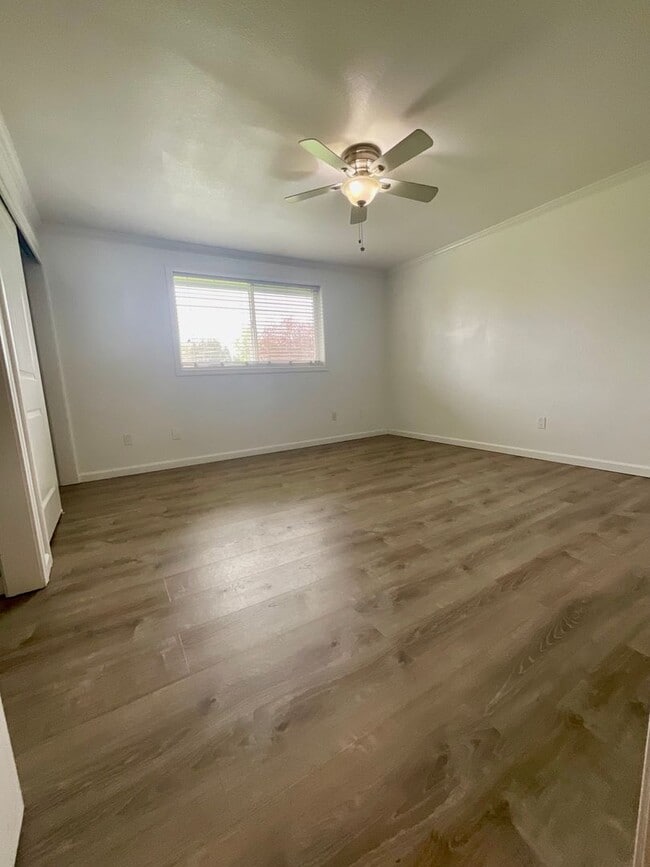 10002 Beth Ct SE in Yelm, WA - Building Photo - Building Photo