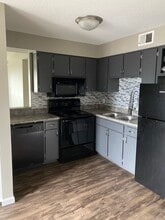 2622 W Willowlake Dr, Unit 321 in Peoria, IL - Building Photo - Building Photo