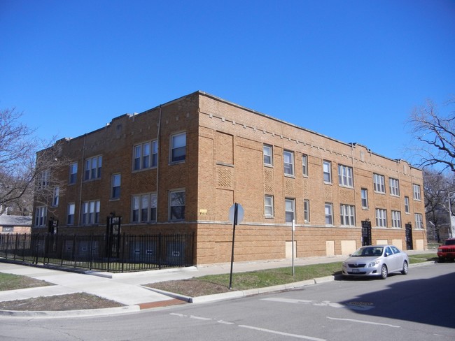 7955 S Emerald Ave in Chicago, IL - Foto de edificio - Building Photo