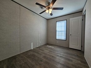 1022 Myakka Dr in North Fort Myers, FL - Building Photo - Building Photo