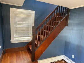 182 Maple Hill Rd in Huntington, NY - Building Photo - Building Photo