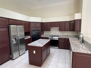 7717 NW 20th Ln in Gainesville, FL - Foto de edificio - Building Photo
