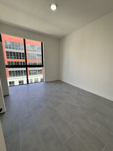 87 NW 24th St, Unit B1 in Miami, FL - Building Photo - Building Photo