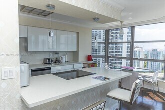 3530 Mystic Pointe Dr, Unit 2910 in Aventura, FL - Building Photo - Building Photo