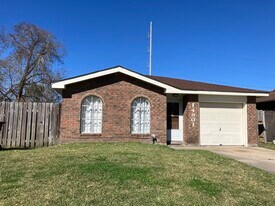 14901 Emory Rd in New Orleans, LA - Building Photo