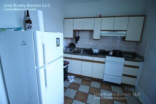 67 Harvard Ave, Unit 3