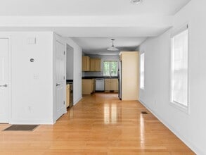40 Brattle St in Arlington, MA - Foto de edificio - Building Photo