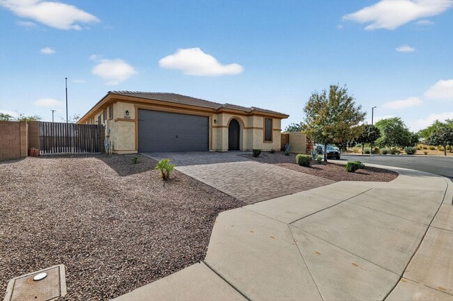 18233 W Pueblo Ave in Goodyear, AZ - Building Photo - Building Photo