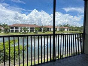 15114 Palmer Lake Cir-Unit -202 in Naples, FL - Building Photo - Building Photo