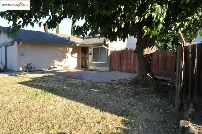 property at 164 E Trident Dr