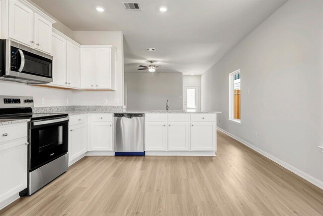 8025 Alpine Bearberry Dr in Houston, TX - Building Photo - Building Photo