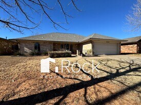 9009 Rolling Green Ave in Oklahoma City, OK - Building Photo