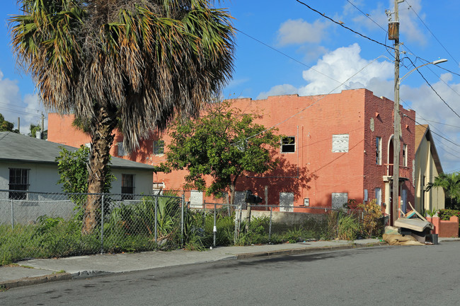 816 13th St in West Palm Beach, FL - Building Photo - Building Photo