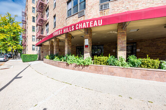 Forest Hills Chateau Corp. in Corona, NY - Building Photo - Building Photo