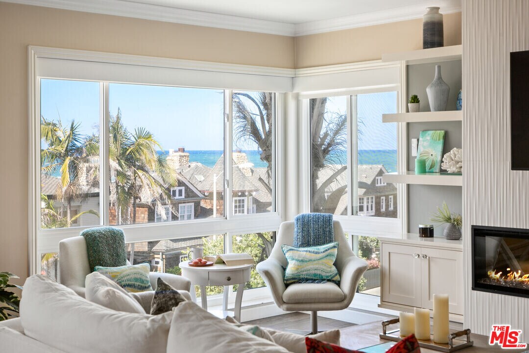 245 Coast Blvd in San Diego, CA - Building Photo