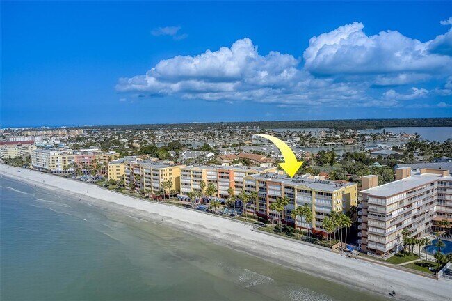 16450 Gulf Blvd, Unit 564 in North Redington Beach, FL - Building Photo - Building Photo