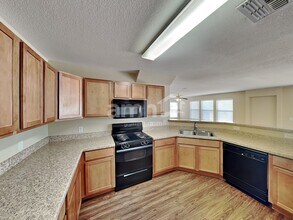 6179 E Bramble St in Tucson, AZ - Building Photo - Building Photo