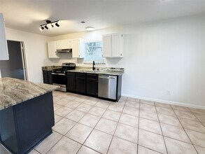 918 Bolton Ct in Tomball, TX - Building Photo - Building Photo