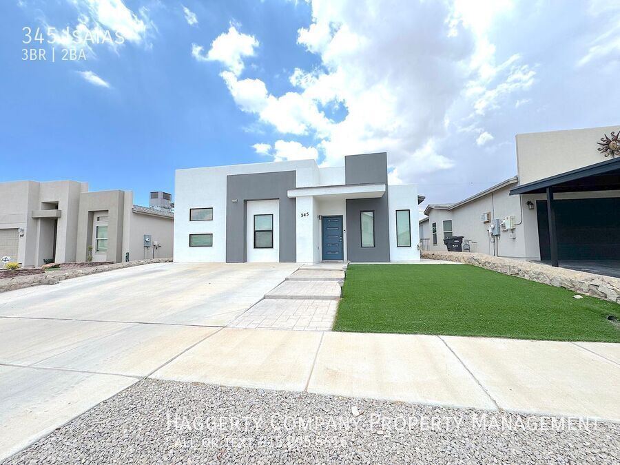 345 Isaias Ave. in Canutillo, TX - Building Photo