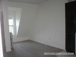1223 Beacon St in Brookline, MA - Building Photo - Building Photo