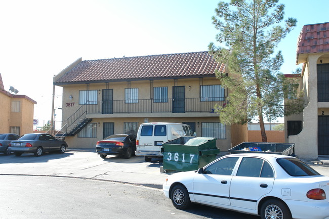 3617 Thomas Ave in North Las Vegas, NV - Building Photo - Building Photo